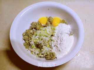 蛋香豆渣卷的做法步骤：2