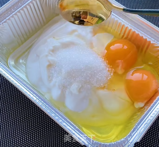 酸奶布丁的做法步骤：2