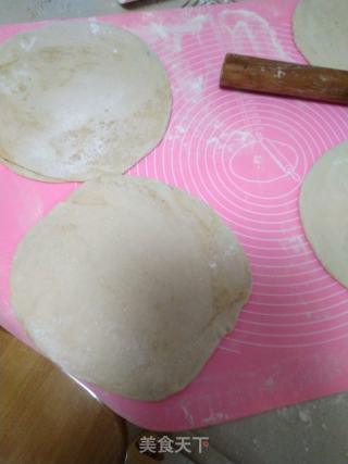 葱油饼的做法步骤：2