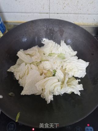 白菜炖红薯粉的做法步骤：4