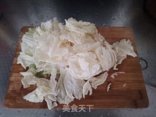 白菜炖红薯粉的做法步骤：2