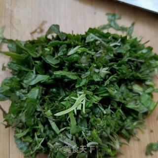 荠菜蛋饼的做法步骤：3