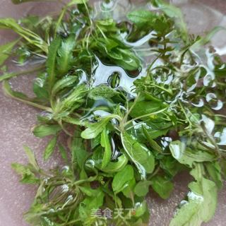 荠菜蛋饼的做法步骤：1