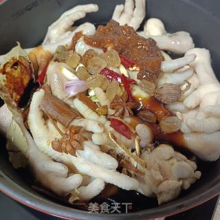黄豆酱烧鸡爪的做法步骤：4