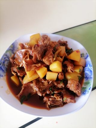 牛腩烧土豆的做法步骤：5