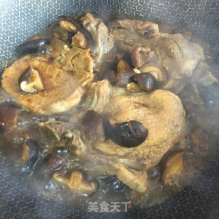 香菇烧大排的做法步骤：6