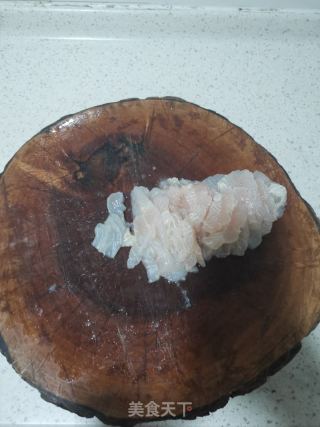番茄巴沙鱼汤的做法步骤：2