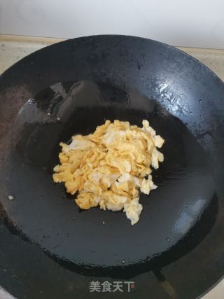 蒜苗炒木耳，鸡蛋的做法步骤：4