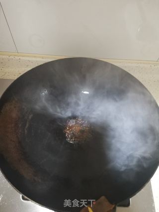 酱肘子的做法步骤：2