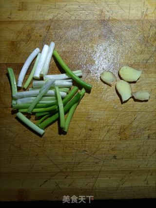 莲藕排骨汤的做法步骤：5