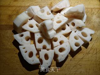莲藕排骨汤的做法步骤：4