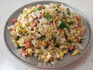 蒜苗鸡蛋火腿肠炒米的做法步骤：8