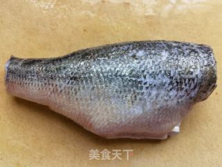 砂锅焗鲈鱼的做法步骤：2