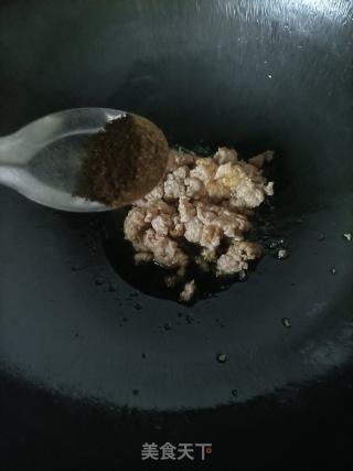 韭菜炒肉末的做法步骤：5