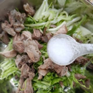 苦菊拌剔骨肉的做法步骤：6