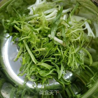 苦菊拌剔骨肉的做法步骤：3