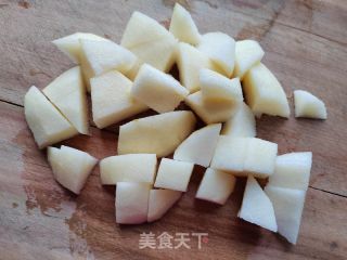 桂圆红枣雪梨汤的做法步骤：2