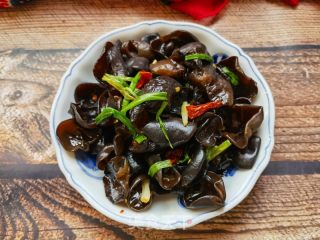 小葱炒木耳的做法步骤：11
