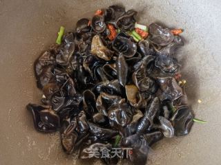 小葱炒木耳的做法步骤：6