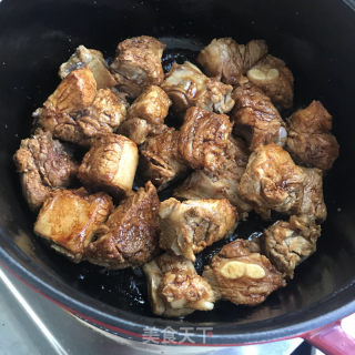 家常炖排骨的做法步骤：3