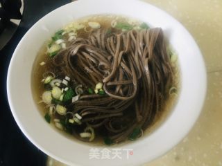 猪油清汤荞面的做法步骤：2