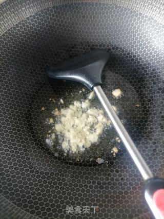蒜香茼蒿的做法步骤：2