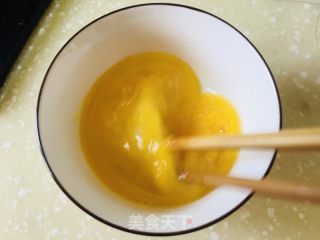 蒜苔炒鸡蛋的做法步骤：2
