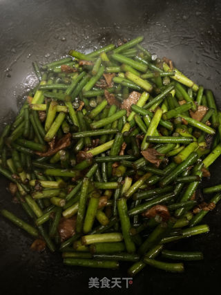 蒜苔炒肉的做法步骤：4