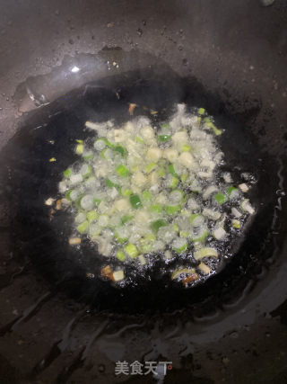 蒜苔炒肉的做法步骤：1