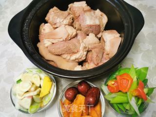 红烧羊肉的做法步骤：1