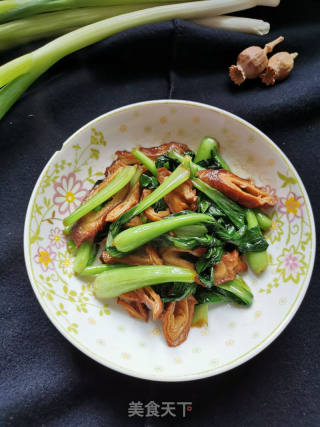 油菜炒大肠的做法步骤：7