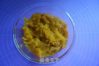 南瓜糯米球的做法步骤：1