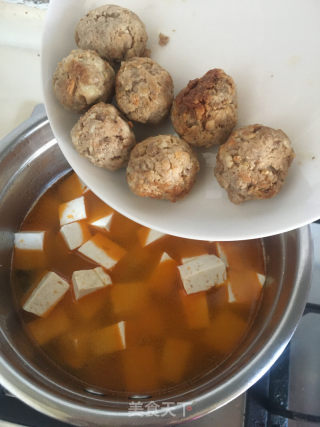 虾仁肉丸炖豆腐的做法步骤：6