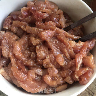 青椒炒肉的做法步骤：4