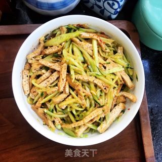 油豆腐拌黄瓜丝的做法步骤：7