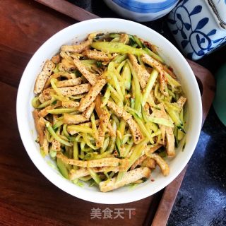 油豆腐拌黄瓜丝的做法步骤：6