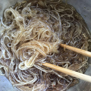 包菜胡萝卜炒粉条的做法步骤：3