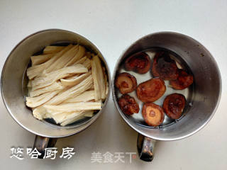 五花肉腐竹煲的做法步骤：2