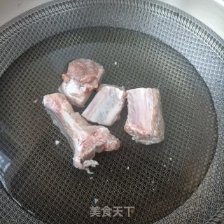 玉米山药排骨汤的做法步骤：1