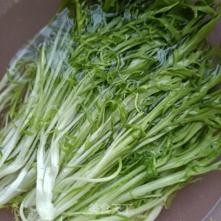 苦菊拌海参的做法步骤：1