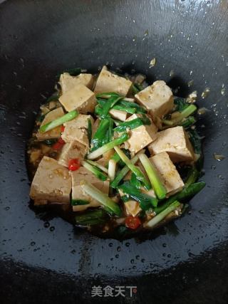 韭菜豆腐的做法步骤：11