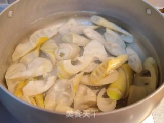 春天限定江南美食，腌笃鲜的做法步骤：4