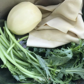 香辣牛肉卷炖菜的做法步骤：2