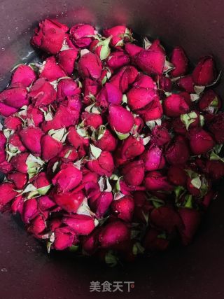 玫瑰花酱的做法步骤：2