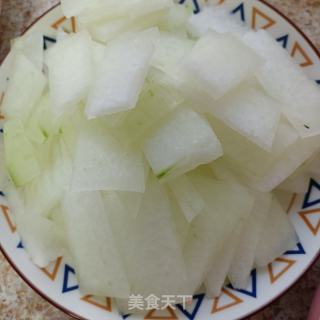 冬瓜蛤蜊汤的做法步骤：1