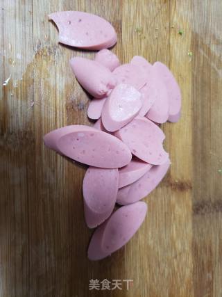 菜苔炒火腿肠的做法步骤：3