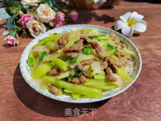 莴笋炒牛肉的做法步骤：8
