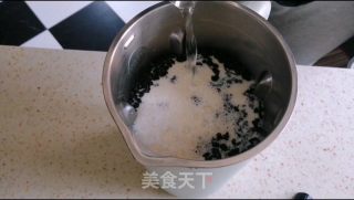 自制简版黑糖珍珠奶茶的做法步骤：10