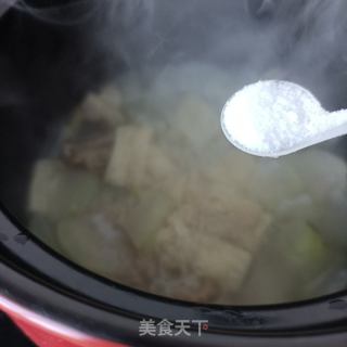 竹荪冬瓜排骨汤的做法步骤：10