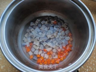 糖醋藕丁的做法步骤：2